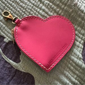 Portland Leather Hot Pink Heart Pouch🩷